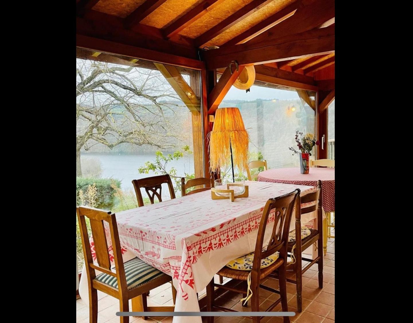 O Fil De L'Eau - Gite En Bord De Lac Saint-Jean-Saint-Maurice-sur-Loire エクステリア 写真